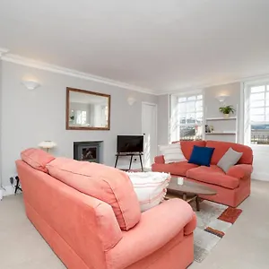 Apartment Pass The Keys Lovely 1 Bed Flat With Parking Close To The Centre, Bath