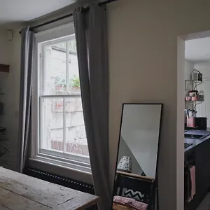 Holiday home Charming Georgian With Private Sun Terrace, Bath